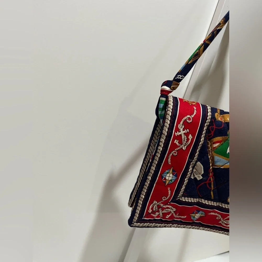 Vera Bradley good precondition